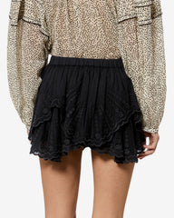 Short Short Layale