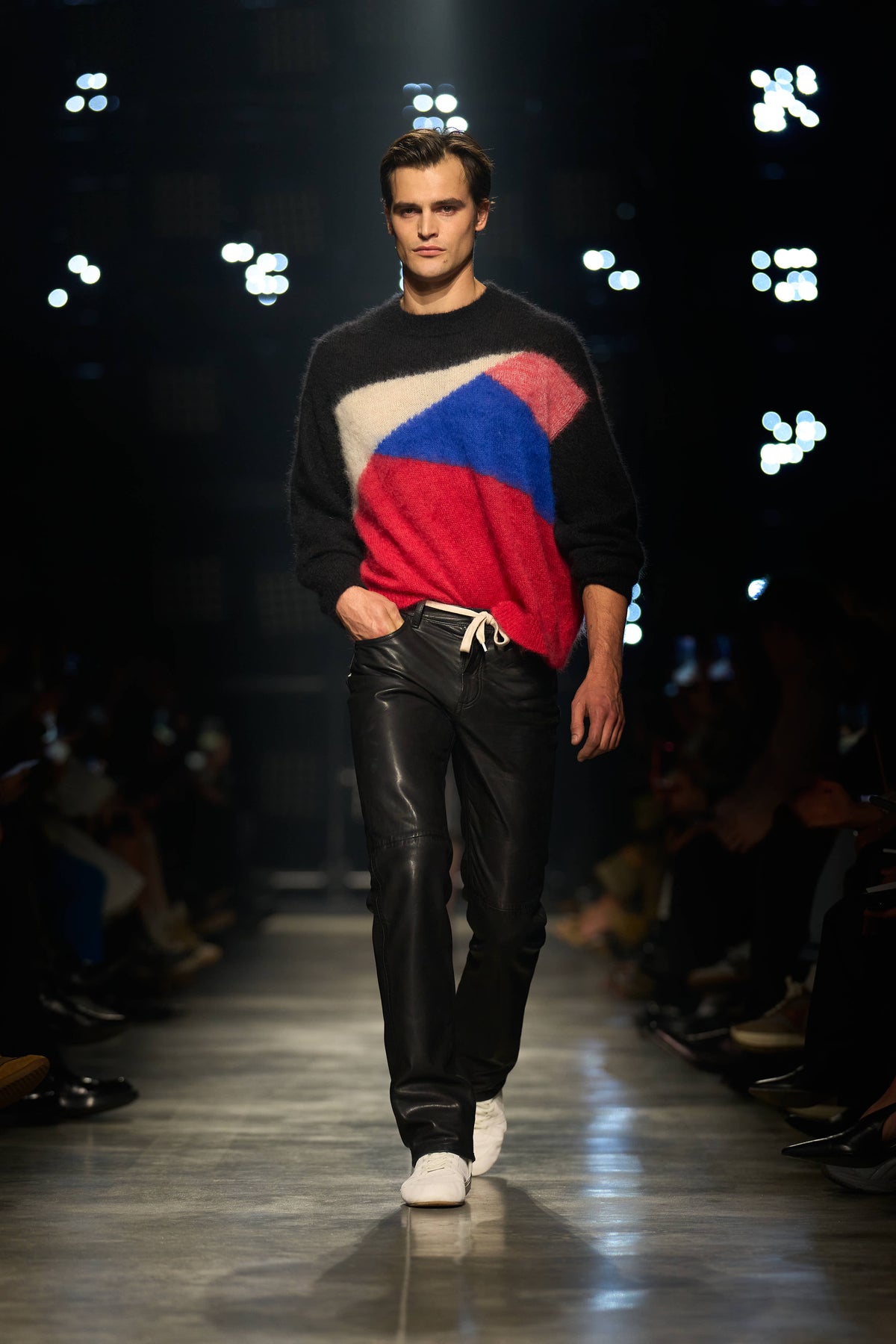 Look 11 W26