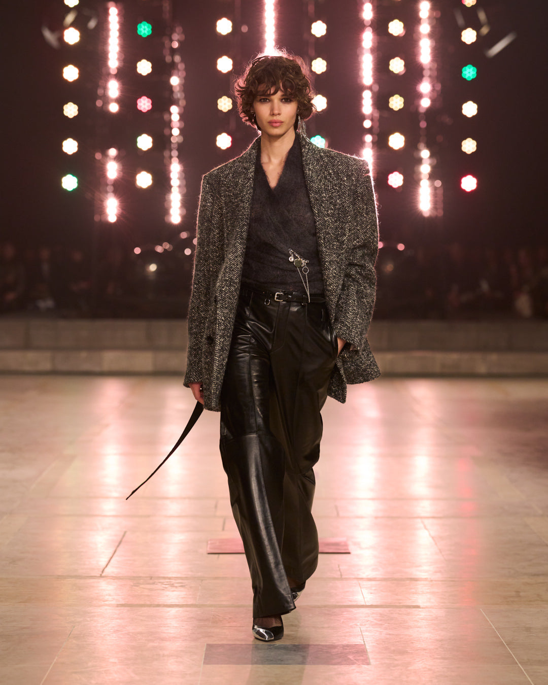 Look 17 FW25